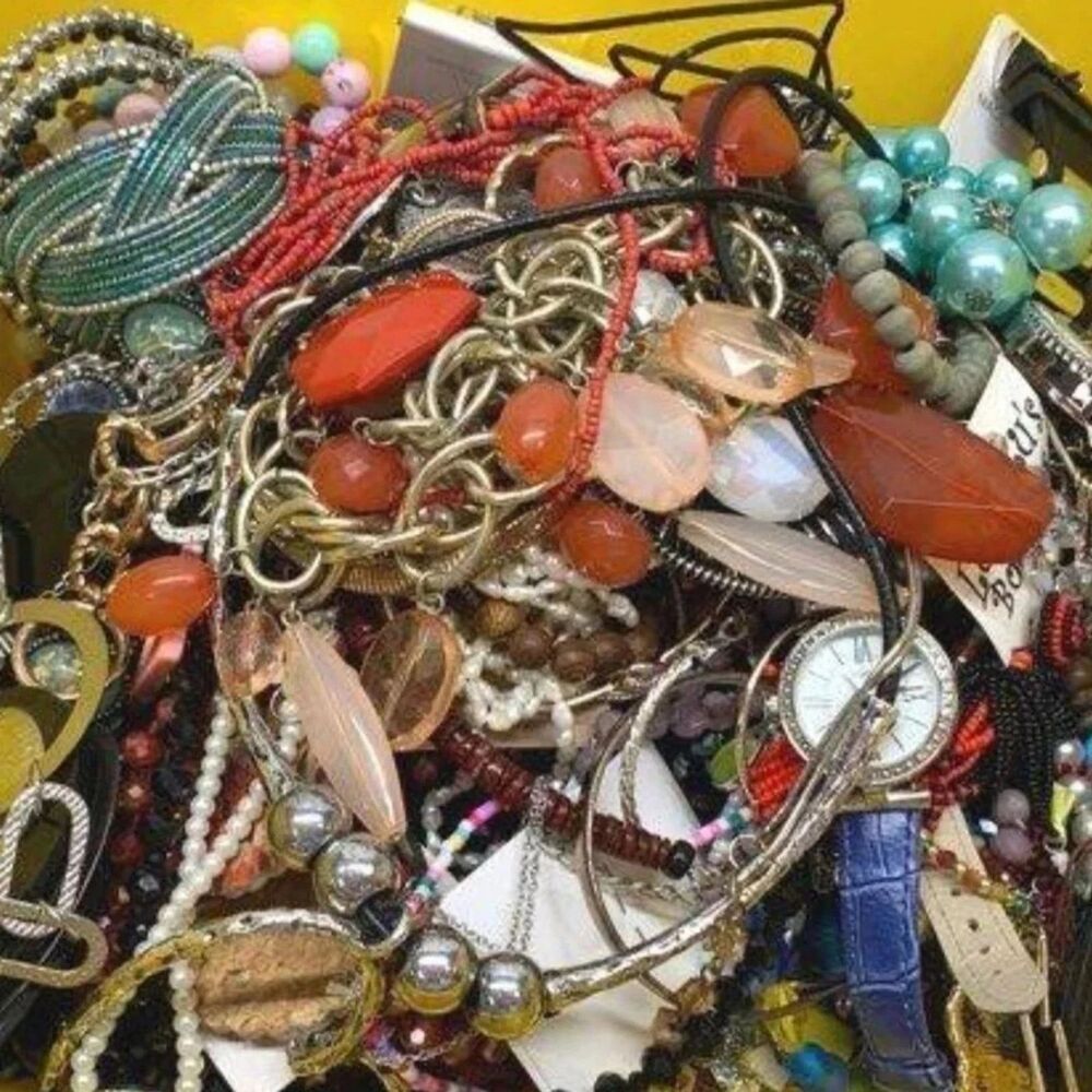 15+ Piece Mixed Fashion Costume Jewelry Lot All Wearable Modern Vintage Estate